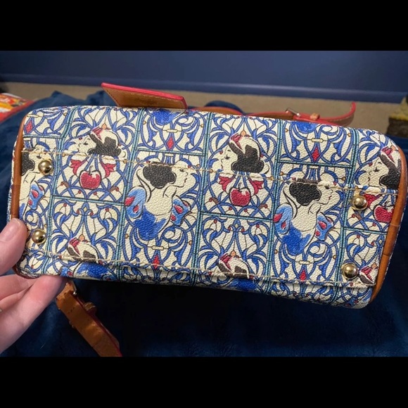 Dooney and Bourke Disney Snow White purse - Picture 10 of 10